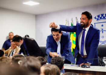 Vereador do “xixi na rua” critica debates, pede inteligência e para isso apresenta currículo: administração, marketing e ex-bancário do Bradesco