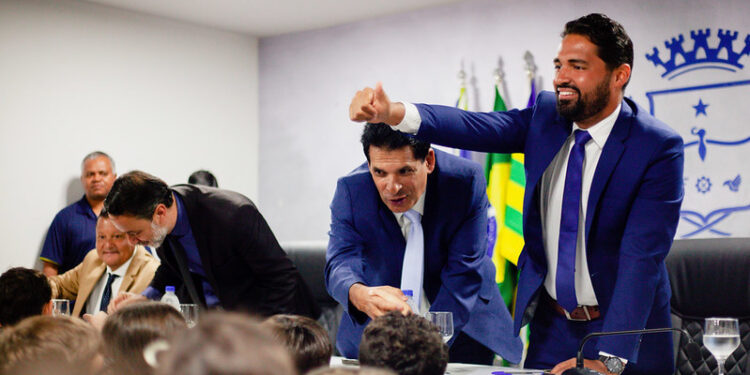 Vereador do “xixi na rua” critica debates, pede inteligência e para isso apresenta currículo: administração, marketing e ex-bancário do Bradesco