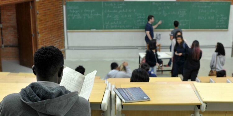 Continuidade de ação educacional vai depender de previsão orçamentaria: “se sobrar recurso”