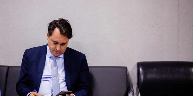 Após reportagem do Anápolis Diário, líder do prefeito corrige erro em fala sobre contrato milionário de iluminação