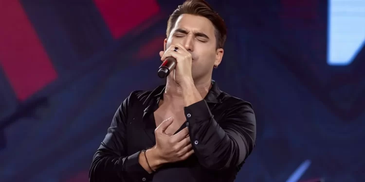 Tayrone grava novo DVD em Salvador com show intimista e retorno às origens