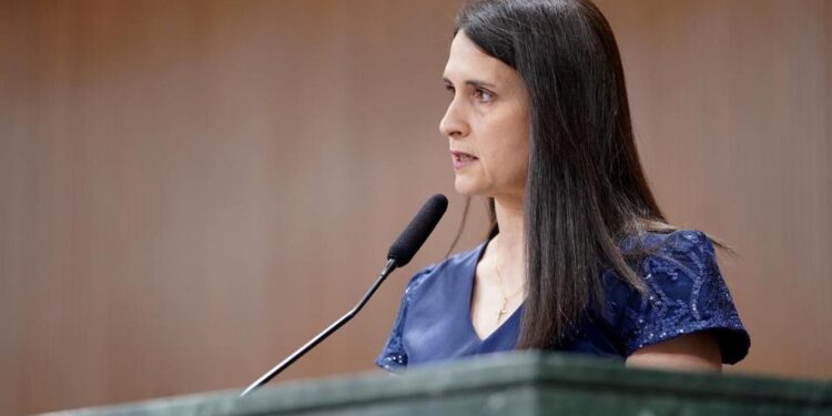 Vivian Naves propõe criar política estadual de incentivo à terapia com animais em Goiás