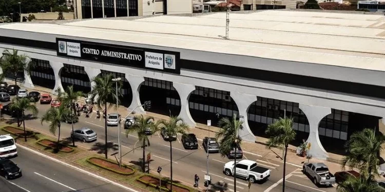 ONG denuncia ao MP condições de funcionamento de Conselho de Saúde: “cheiro fétido ao lado do banheiro masculino”