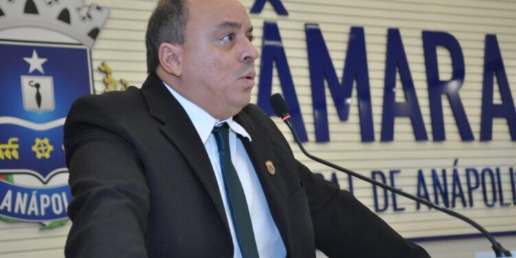 Após surgir o nome de Márcio Corrêa em investigação, Policial Federal Suender se rende, recua, e anuncia retirada de assinatura de CEI