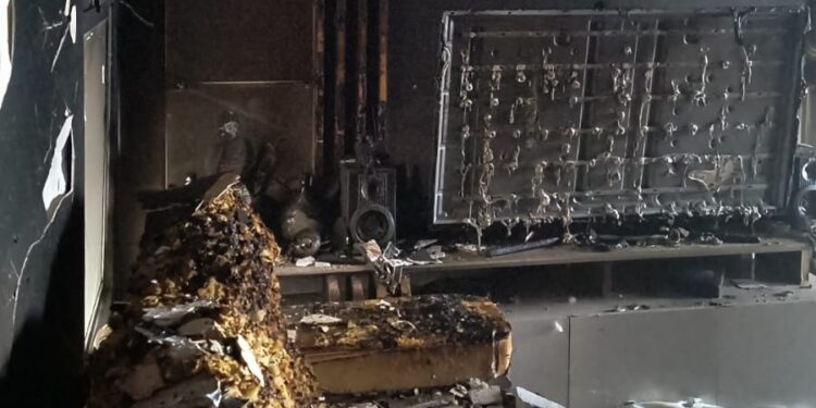 Vela acesa para santa pode ter sido causa de incêndio em apartamento no São José