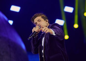 Luan Santana quebra recorde e leva mais de 52 mil fãs ao delírio no Ribeirão Rodeo Music