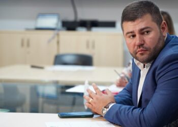 Em meio a escândalo municipal, Amilton Filho anuncia viagem à Europa e à Ásia acompanhando comitiva de vice-governador