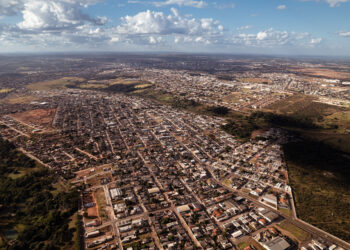 Após garantir que cancelaria contratos por irregularidades, Prefeitura de Anápolis renova com empresa de software por mais um ano