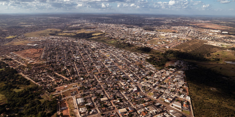 Após garantir que cancelaria contratos por irregularidades, Prefeitura de Anápolis renova com empresa de software por mais um ano