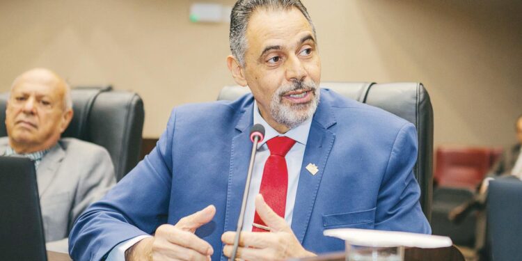 “Problema das Fake News é gravíssimo e Big Tech precisam ser reguladas”, defende corregedor do TJ-GO