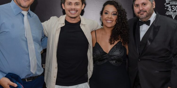 Prêmio Cultural Cezinha celebra grandes nomes da arte anapolina, com a presença de Silvero Pereira