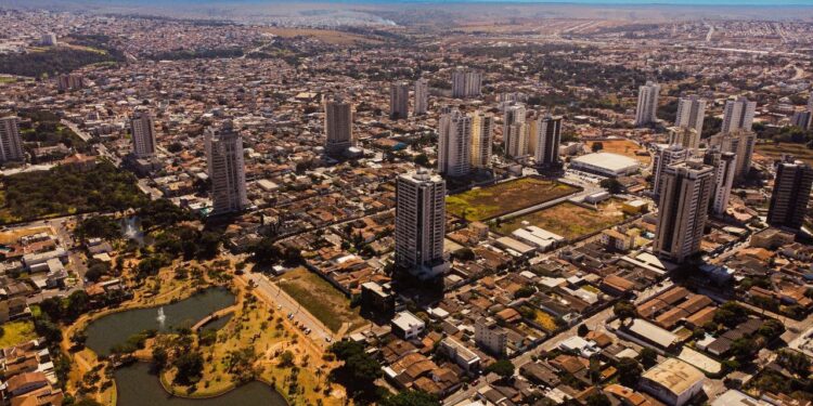 Após garantir que cancelaria contratos por irregularidades, Prefeitura de Anápolis renova com empresa de software por mais um ano