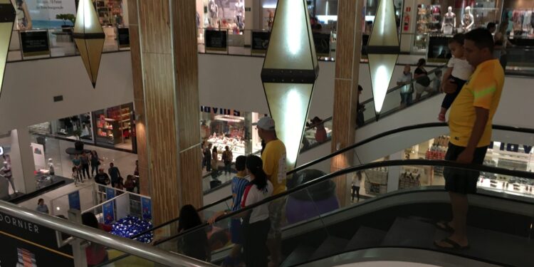 Brasil Park Shopping afasta segurança que fez abordagem inadequada a família de autista