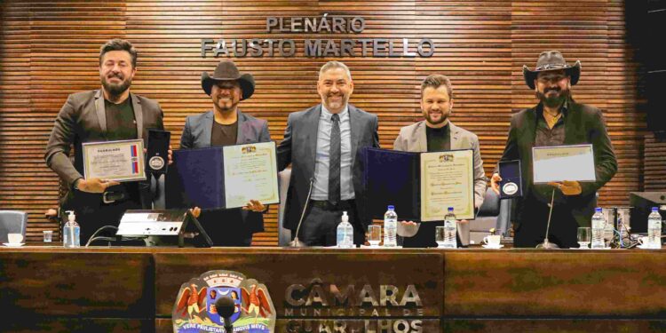 Na noite desta segunda-feira (11), Traia Veia recebeu título de cidadão honorário em Guarulhos