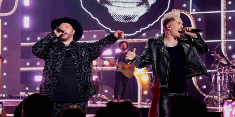 Em alta nas plataformas, Felipe e Rodrigo disponibilizam ‘Nossa Cara’ na íntegra