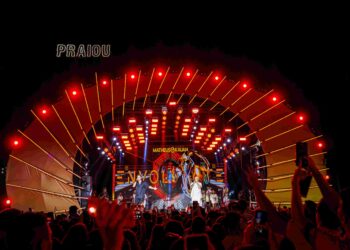 Com ingressos esgotados e presença de Virgínia, Matheus & Kauan estreiam “Praiou 2025”, em Goiânia