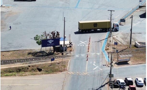 Porto Seco tem construção irregular e invadiu área de ferrovia, aponta laudo técnico