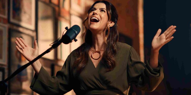 Rachel Novaes lança “Uma voz, uma lembrança e uma canção”, álbum com músicas que marcaram a sua vida