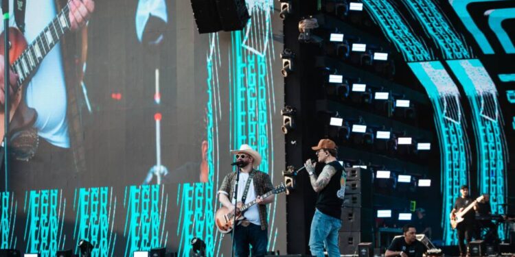 Felipe e Rodrigo reúnem mais de 20 mil pessoas em Jaguariúna