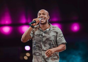 Thiaguinho celebra uma década de ‘Tardezinha’ com espetáculo em Goiânia neste sábado (20)