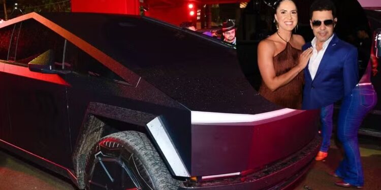 Zezé Di Camargo desfila com Cybertruck, o carro futurista e raro no Brasil