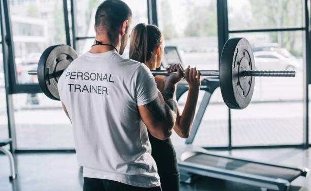 Projeto de Lei quer proibir academias de cobrarem taxa a alunos que são acompanhados de personal trainers