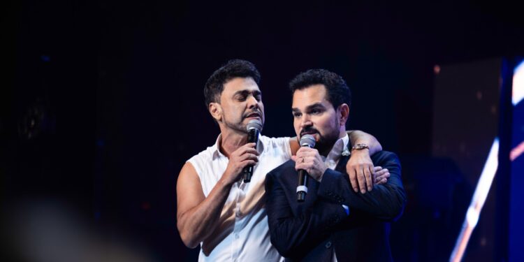 Zezé Di Camargo & Luciano levam turnê a cinco estados do Brasil em outubro