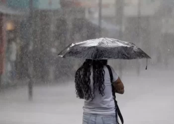 Chuvas fortes e ventania colocam Anápolis em estado de atenção, alerta Defesa Civil