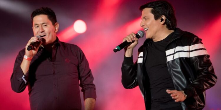 Gian & Giovani gravam DVD em Goiânia com participações de Bruno e Marrone, Maiara e Maraísa e Alexandre Pires