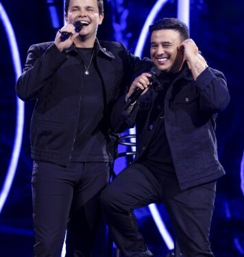 Matheus e Kauan celebram 1 ano do DVD “Envolvente” com números estratosféricos e múltiplas certificações