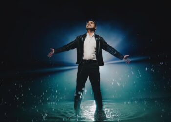 Zezé Di Camargo celebra o sucesso de “Cada Minuto”, que já soma 18 milhões de visualizações em apenas um mês