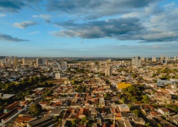 Venda de imóveis cresceu 43,4% no segundo trimestre de 2025, indica relatório do Sinduscon