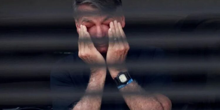 Após Bolsonaro tentar romper tornozeleira e ser preso, políticos anapolinos têm diferentes reações