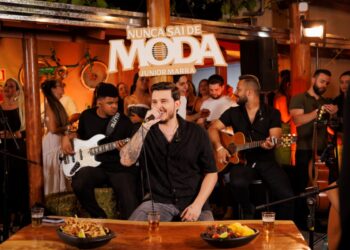 Júnior Marra grava projeto “Nunca Sai De Moda” em Goiânia com participações especiais