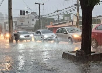 Inmet emite alerta laranja para tempestades em Goiás e outras regiões
