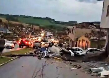 Tornado causa destruição e deixa 4 mortos e 432 feridos em Rio Bonito do Iguaçu, no Paraná