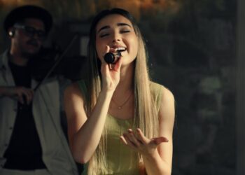 Com faixa autoral, Esther Durán avança em nova fase da carreira