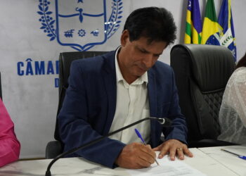 João da Luz apresenta projeto de lei “fura-fila” para que advogados tenham atendimento prioritário em Anápolis