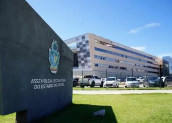 Governo de Goiás irá retirar R$ 82 milhões da Saúde para comprar imóvel da Caixa em Goiânia