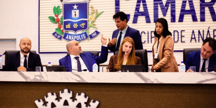 Vereadores da base aceitam redirecionar emendas e repassam verba para reformar UPA Alair Mafra