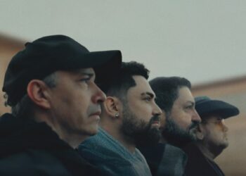 ‘CASA’: Rosa de Saron lança canção sobre retorno, reconciliação e pertencimento