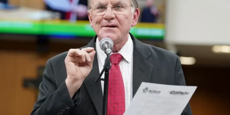 Gomide tem trauma moderado após acidente e será avaliado no Heana