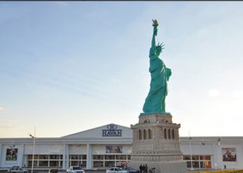 Sem crise e faturando alto, Havan anuncia ampliação com mutirão de empregos para início imediato