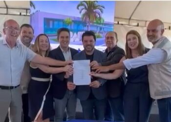 Lançamento de Policlínica vira palco para troca de afagos entre PT e PL em clima de “Lumar”