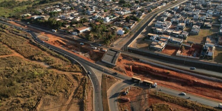 Prefeitura cita falhas de empreiteira e não descarta distrato se obra no Recanto do Sol demorar