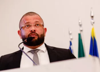 Fred Caixeta admite ser candidato a deputado federal, mas aguarda ‘fator Roberto Naves’