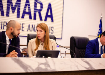 Indefinição da Presidência sobre reajuste salarial preocupa servidores da Câmara Municipal