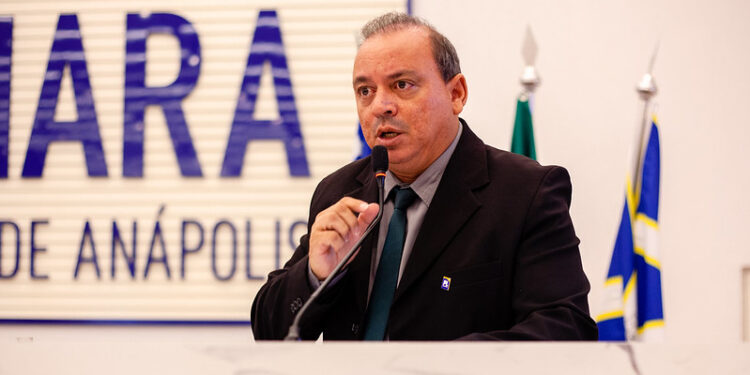 Após anúncio de pré-candidatura, Suender Silva ensaia por as manguinhas de fora na Câmara Municipal