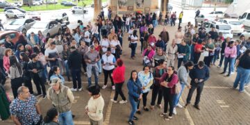 Parte dos servidores aceita proposta de data-base da prefeitura, mas professores e centralizada querem negociar