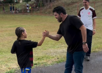 Marcio Corrêa anuncia reforma do Campo do Flamengo, no Frei Eustáquio